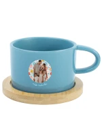 Personalizovaný keramický hrníček Makronka s výřezem fotky na podkladu