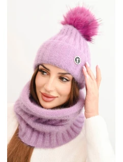 Dámská čepice s kapucí a pleteným vzorem bílá