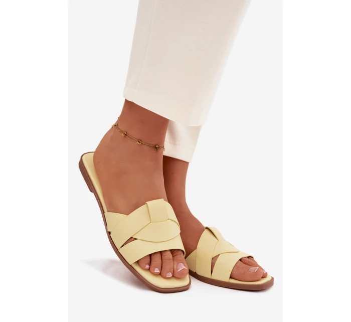 Dámské ploché pantofle s pásky žluté model 21937369 - Boto