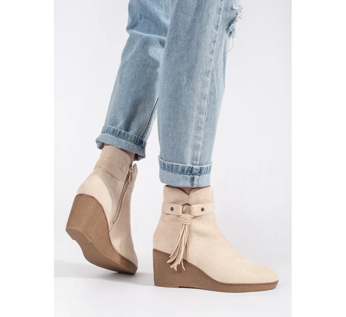 Trendy Jasnobeżowy dámské kotníčkové boty na klínku Trendy Jasnobeżowy dámské kotníčkové boty na klínku