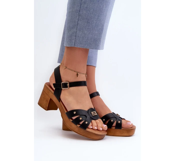 Dámské sandály na vysokém podpatku vyrobené z eko kůže, černé Assames Dámské sandály na vysokém podpatku vyrobené z eko kůže, černé Assames