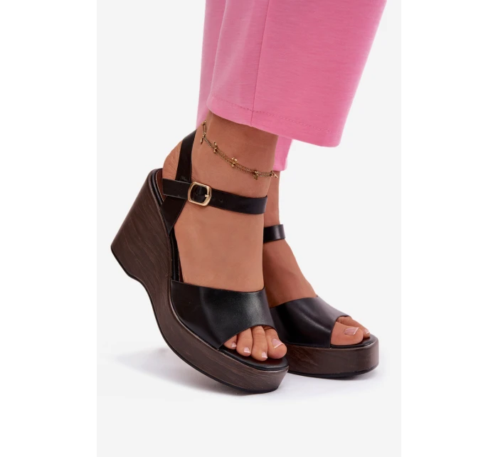 Dámské sandály na platformě Eko kůže Černé model 21937502 - Boto Dámské sandály na platformě Eko kůže Černé model 21937502 - Boto