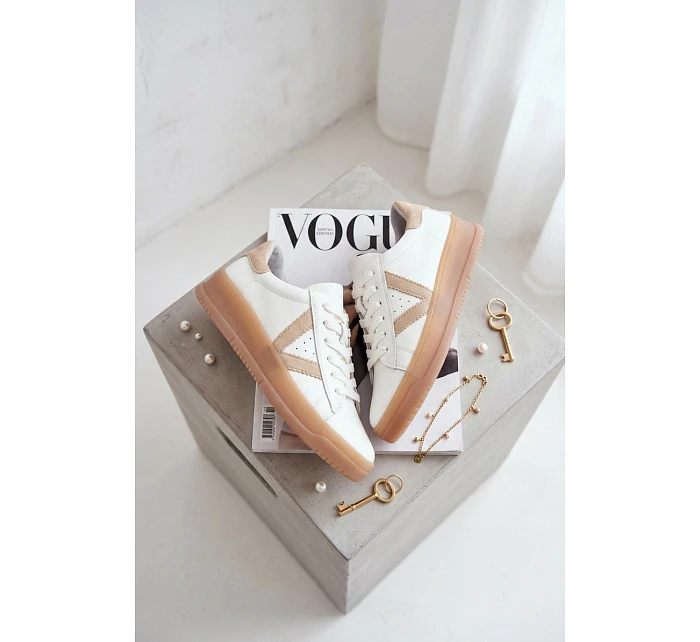 Dámské tenisky z pravé kůže na platformě model 22069622 Bílé - VINCEZA Dámské tenisky z pravé kůže na platformě model 22069622 Bílé - VINCEZA