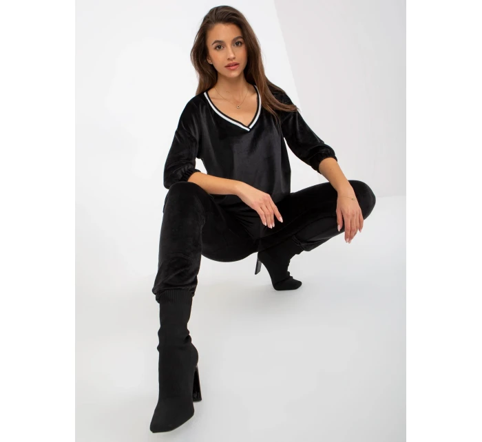 Souprava RV KMPL 8285.82 černá