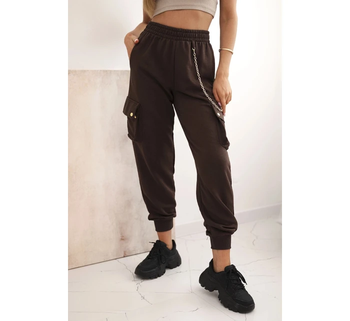 Dámské bavlněné cargo kalhoty s kapsami a řetízkem hnědé Dámské bavlněné cargo kalhoty s kapsami a řetízkem hnědé