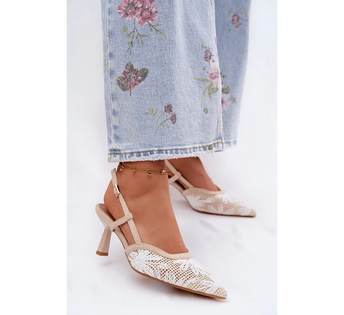 Sandály na podpatku s květinami Béžové Kelmira