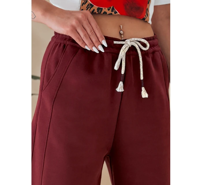 Dámské tepláky se širokými nohavicemi DRESMOOD PREMIUM bordó FashionStreet UY2688 Dámské tepláky se širokými nohavicemi DRESMOOD PREMIUM bordó FashionStreet UY2688