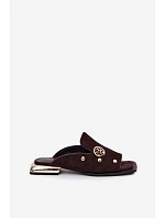 Semišové pantofle s zlatými ozdobami D&A model 22100293 Čokoládové - S.Barski Semišové pantofle s zlatými ozdobami D&A model 22100293 Čokoládové - S.Barski