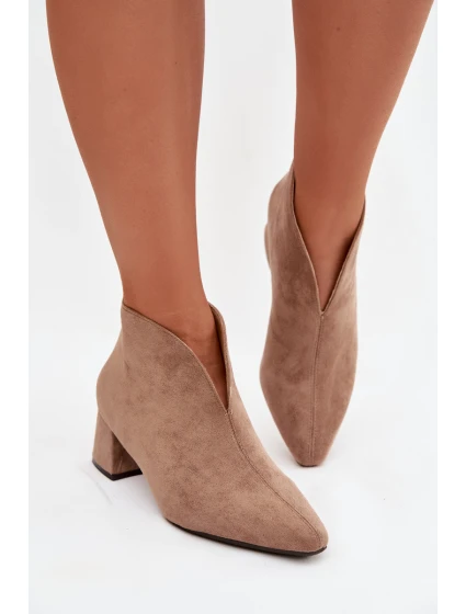 Dámské kotníkové boty na podpatku s prošíváním – béžové Darlisse
