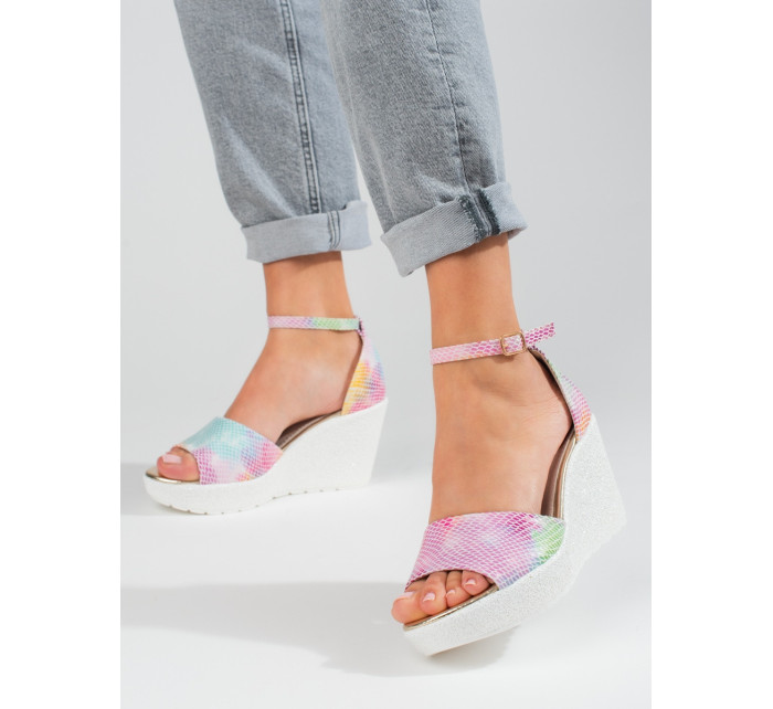 Exkluzívní vícebarevné dámské  sandály na klínku