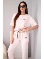 Dámská viskózová souprava s krátkým rukávem a kalhotami s lemem růžová model 21998402 - K-Fashion Dámská viskózová souprava s krátkým rukávem a kalhotami s lemem růžová model 21998402 - K-Fashion