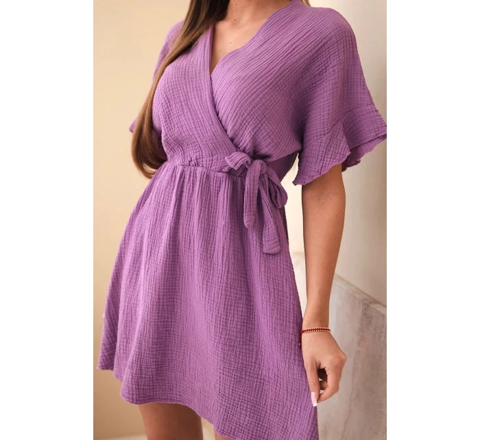 Mušelínové šaty s pasem fialka