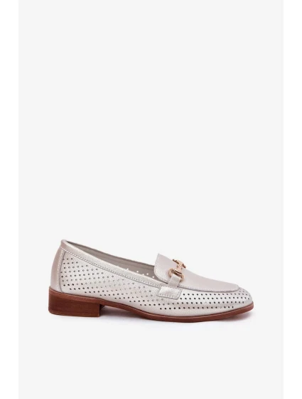 Dámské kožené mokasíny se zdobením na plochém podpatku S.Barski – stříbrné Dámské kožené mokasíny se zdobením na plochém podpatku S.Barski – stříbrné