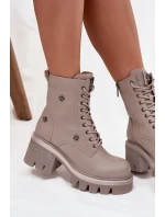 Dámské kožené workery na podpatku s ozdobnými připínáčky Artiker – béžové Dámské kožené workery na podpatku s ozdobnými připínáčky Artiker – béžové