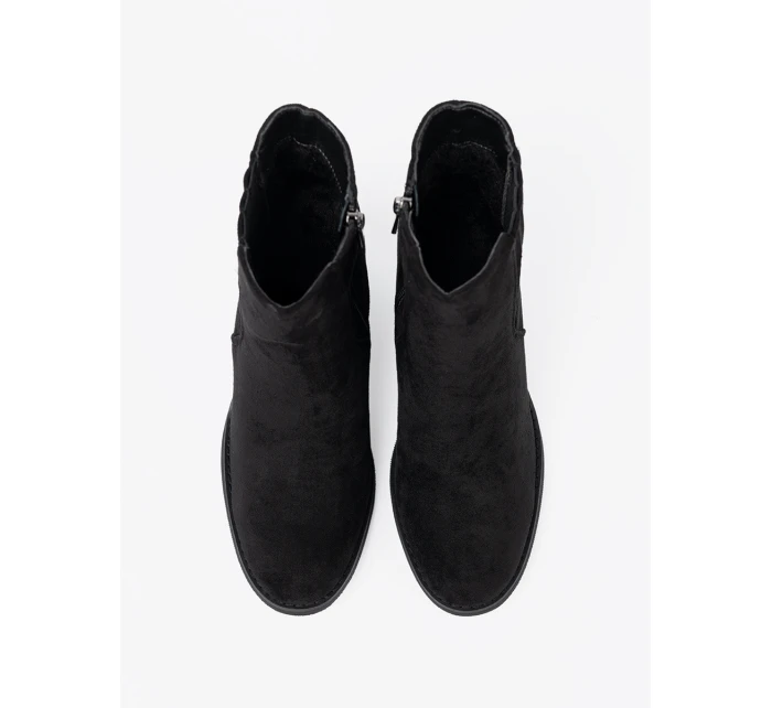 Praktické kotníčkové boty černé dámské na širokém podpatku Praktické kotníčkové boty černé dámské na širokém podpatku