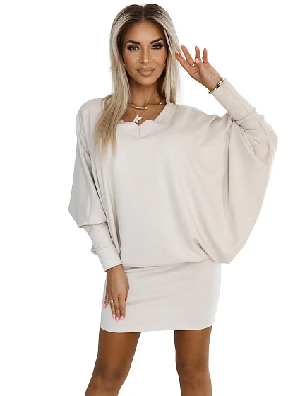 Béžové teplé dámské netopýří šaty s výstřihem model 20614722 - numoco