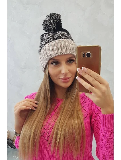 Dámská čepice s bambulí Abigail model 18751677 - K-Fashion