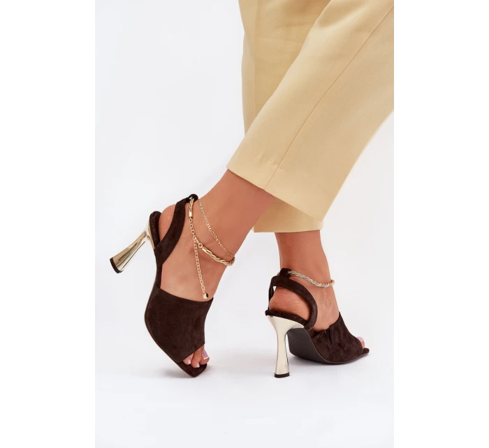 Semišové sandály na jehlovém podpatku se zdobeným náramkem CheBello 4440 čokoládové
