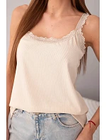 Dámská halenka na ramínkách s krajkovým model 22040150 béžová - K-Fashion Dámská halenka na ramínkách s krajkovým model 22040150 béžová - K-Fashion