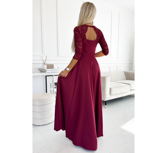 Elegantní dlouhé maxi šaty s krajkovým výstřihem Numoco AMBER - vínové