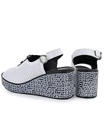 Dámské kožené sandály na platformě bílé S.Barski 7014 Dámské kožené sandály na platformě bílé S.Barski 7014