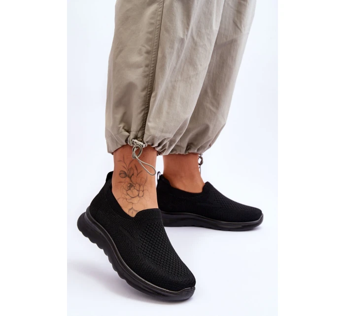 Dámské textilní nazouvací tenisky černé model 21618171 - EVENTO Dámské textilní nazouvací tenisky černé model 21618171 - EVENTO