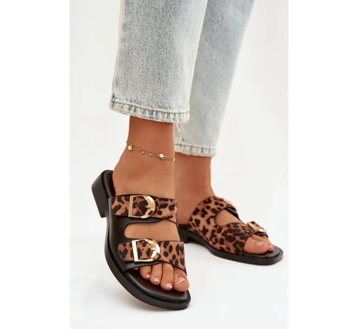 Dámské pantofle se zlatými sponami model 21919174 - Boto