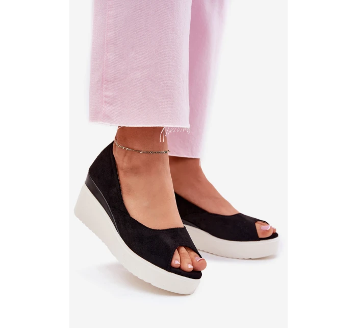 Dámské sandály na platformě z eko semiše černé model 21702468 - Boto