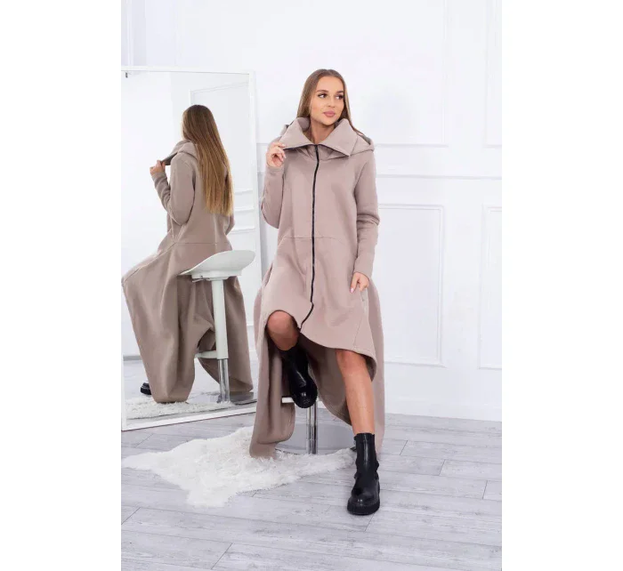 Zateplené šaty s delšími boky tmavě béžové Zateplené šaty s delšími boky tmavě béžové