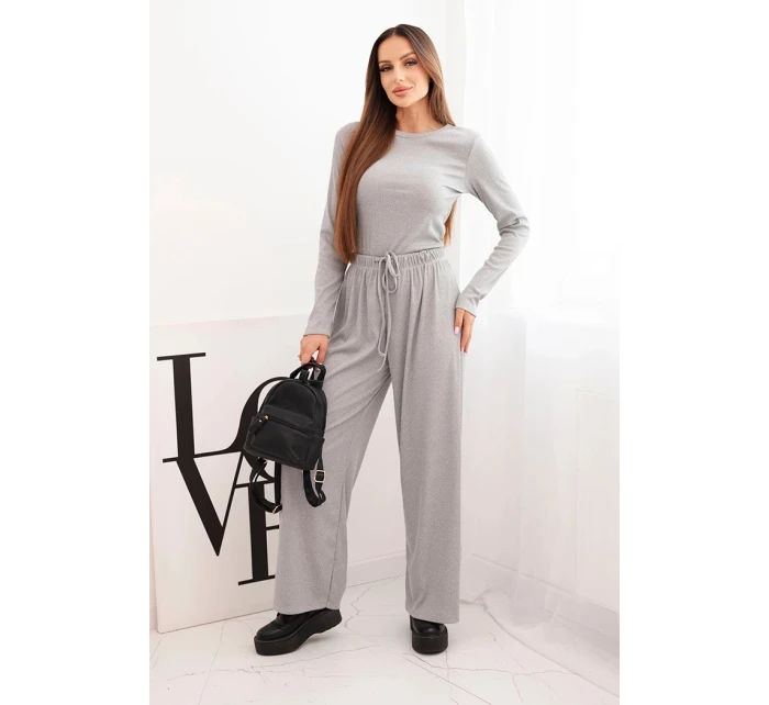 Dámská viskózová souprava s halenkou a širokými kalhotami šedá