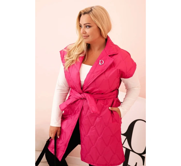 Dámská vesta Plus Size prošívaná s páskem a límcem růžová