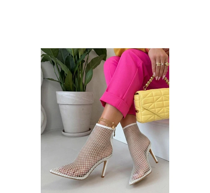 Boty na podpatku model 226570 Solea Boty na podpatku model 226570 Solea