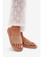 Dámské Pantofle Na Platformě Z Eko Semiše Tmavě Béžové model 21703777 - Boto Dámské Pantofle Na Platformě Z Eko Semiše Tmavě Béžové model 21703777 - Boto