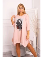 Šaty s potiskem a rozšířeným spodním dílem tmavě pudrově růžové