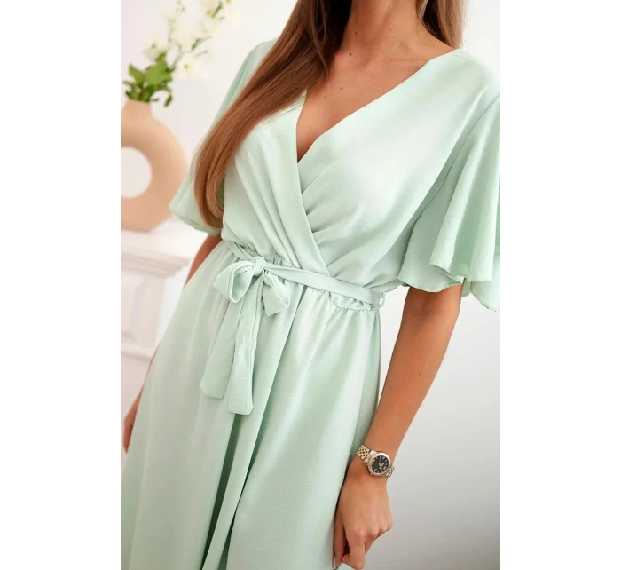 Šaty s model 21915263 výstřihem tmavá máta - K-Fashion Šaty s model 21915263 výstřihem tmavá máta - K-Fashion