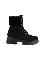 Komfortní dámské kotníčkové boty černé na plochém podpatku Komfortní dámské kotníčkové boty černé na plochém podpatku