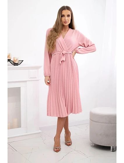 Šaty se model 21908567 plisovaným lemem tmavě pudrově růžová - K-Fashion