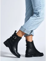 Designové černé kotníčkové boty dámské na plochém podpatku Designové černé kotníčkové boty dámské na plochém podpatku