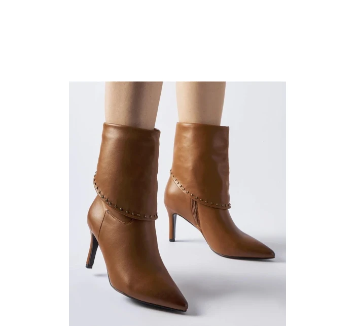 Boty na podpatku model 204734 Solea Boty na podpatku model 204734 Solea