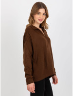 Tmavě hnědý hladký oversize svetr s límečkem