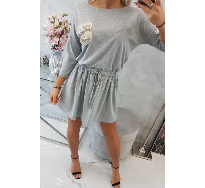 Šaty s flitrovou kapsou šedé