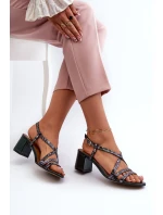 Kožené sandály na nízkém podpatku model 21660069 Tmavě zelené - Maciejka