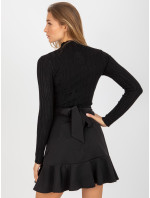 Dámský černý vypasovaný svetr s rolákem