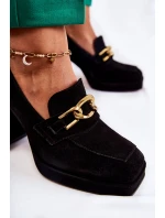 Semišové lodičky s ozdobným řetízkem model 21593258 černá - Laura Messi