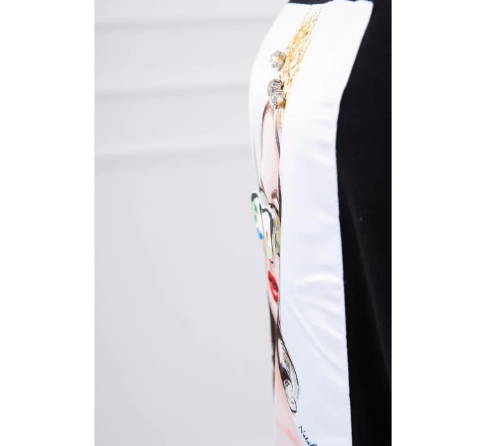 Halenka s grafikou dívky ve 3D brýlích černá Halenka s grafikou dívky ve 3D brýlích černá