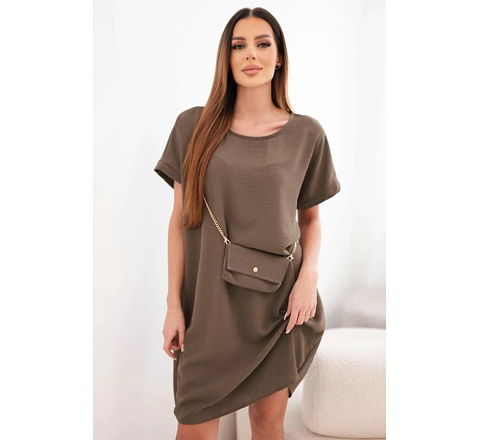 Dámské šaty s krátkým rukávem a model 22064361 na řetízku hnědá - K-Fashion
