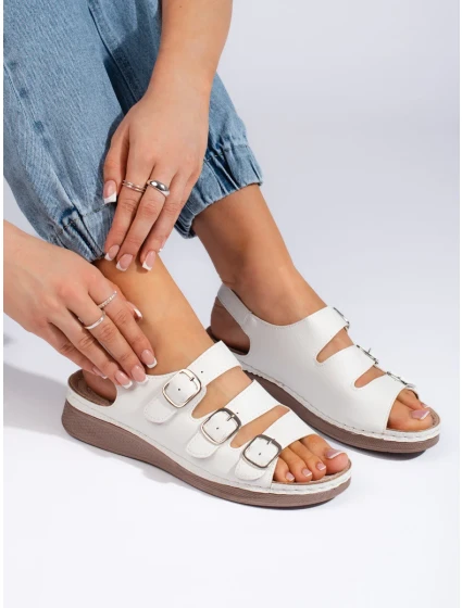 Trendy dámské bílé sandály na klínku Trendy dámské bílé sandály na klínku