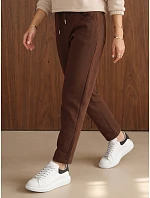 Spodnie damskie bawełniane dresowe brązowe model 22554601 - FashionStreet Spodnie damskie bawełniane dresowe brązowe model 22554601 - FashionStreet