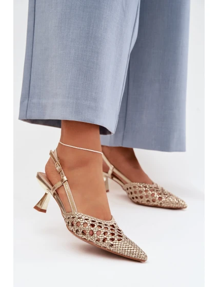 Pletené dámské sandály na podpatku zlaté model 22027857 - Boto