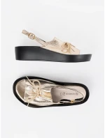 Luxusní dámské zlaté  sandály na klínku